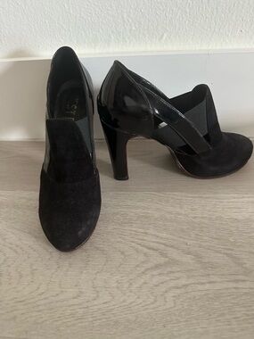 Women's Black Suede Slip-On Heeled Loafers